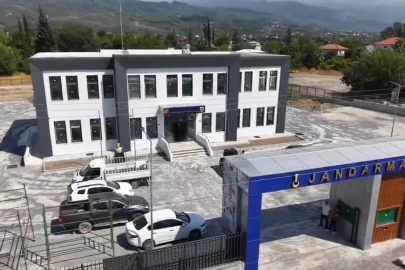 Vali Masatlı, Kuzuculu jandarma karakolunda incelemelerde bulundu
