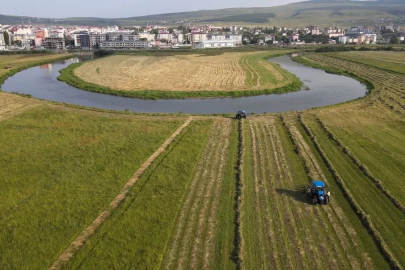 Ardahan’da hasat mesaisi havadan görüntülendi
