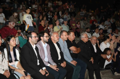 Kurtuluş coşkusu gençlik korosu konseriyle Yeniceköy’e taşındı
