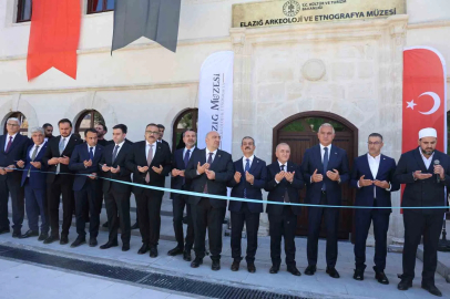 Bakan Ersoy: "Müzelerimizi artık yalnızca eserlerin sergilendiği vitrinler değil, bilimin, eğitimin ve toplumsal buluşmanın merkezleri olarak ele alıyoruz"
