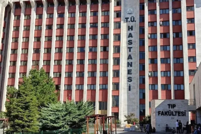 Alkolü bitince kolonya içen şahıs hastaneye kaldırıldı
