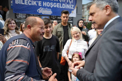 Bakan Çiftçi’ye tespih hediye etti
