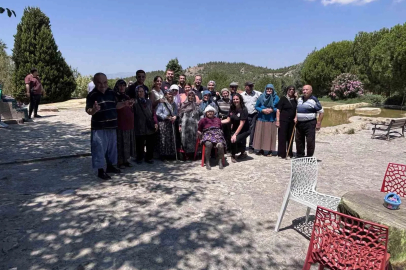 Honaz Belediye Başkanı Kepenek, yaşlı rehabilitasyon merkezini ziyaret etti
