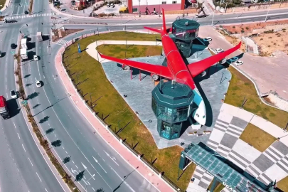 Bilim merkezine dönüştürülen uçakta çıkan yangın söndürüldü
