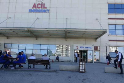 Silaj makinesine bacağını kaptıran gencin ayağı koptu
