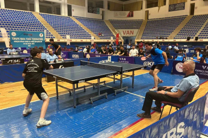Van’da 20 ilin katılımıyla masa tenisi heyecanı
