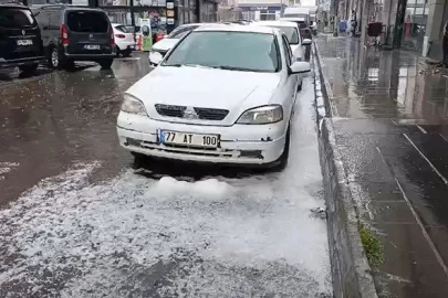 Kars’ta aniden bastıran dolu hayatı olumsuz etkiledi
