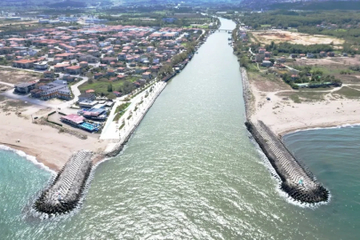 Sezonla birlikte çileleri de başladı: Nehir ağzındaki sığlaşma balıkçılara zor günler yaşatıyor
