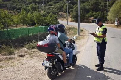 Jandarmadan motosiklet sürücülerine uyarı
