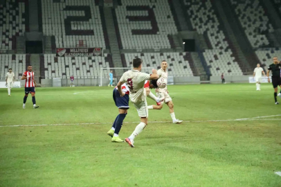 TFF 2. Lig: Elazığspor: 3 - Sebatspor: 1
