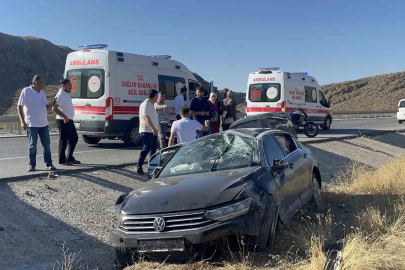 Otomobil kontrolden çıktı, 5 kişi yaralandı
