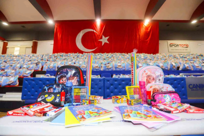 Başkan Sandıkçı: "Birinci sınıfa başlayan tüm öğrencilere çanta ve kırtasiye seti belediyemizden hediye"

