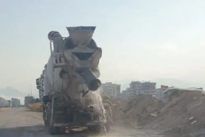 Kepez’de vatandaşın çevreyi kirletirken görüntülediği beton mikserine 200 bin TL idari para cezası uyguladı
