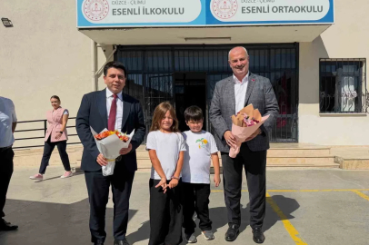 Eğitim hayatlarının ilk günü öğrencilerin yanında oldular
