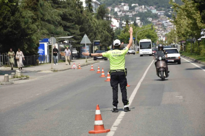 Ordu’da trafik denetimleri: Bir haftada 17 bine yakın araç ve sürücü denetlendi
